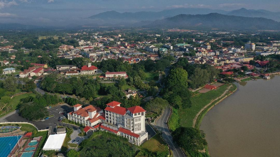 Hotel Casuarina@Kuala Kangsar Exteriér fotografie